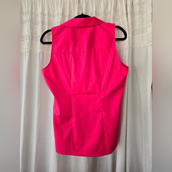 RICKI'S  Sleeveless Fitted Collar Shirt - Picture 3 of 5